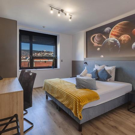 R73 Residences ペーチ エクステリア 写真