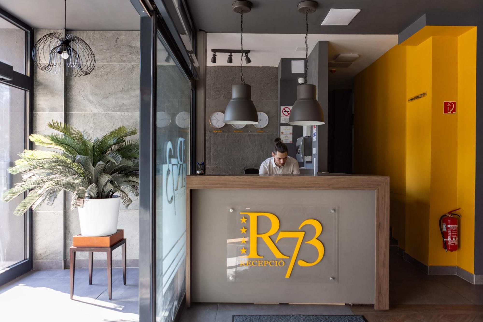 R73 Residences ペーチ エクステリア 写真