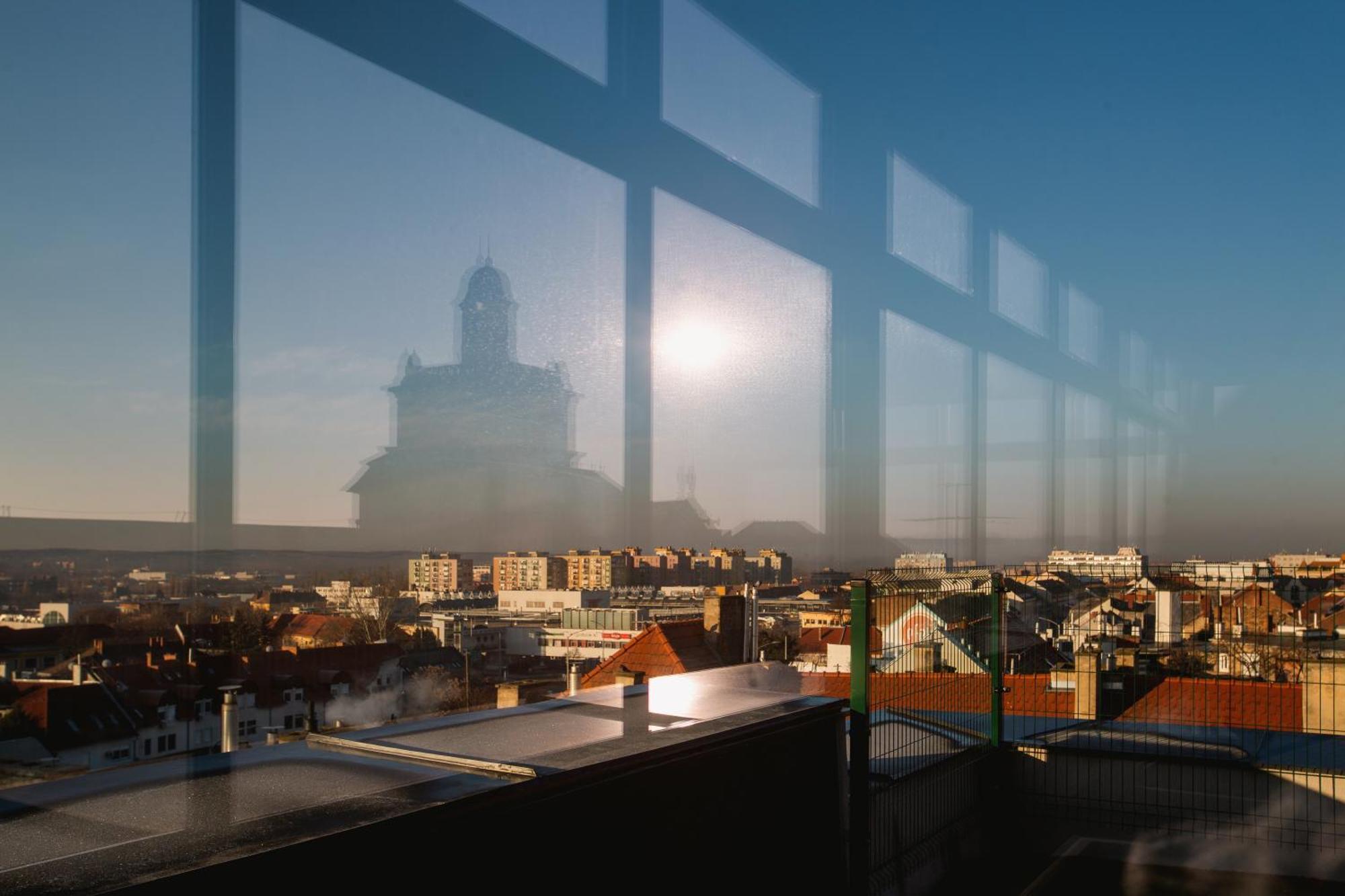 R73 Residences ペーチ エクステリア 写真