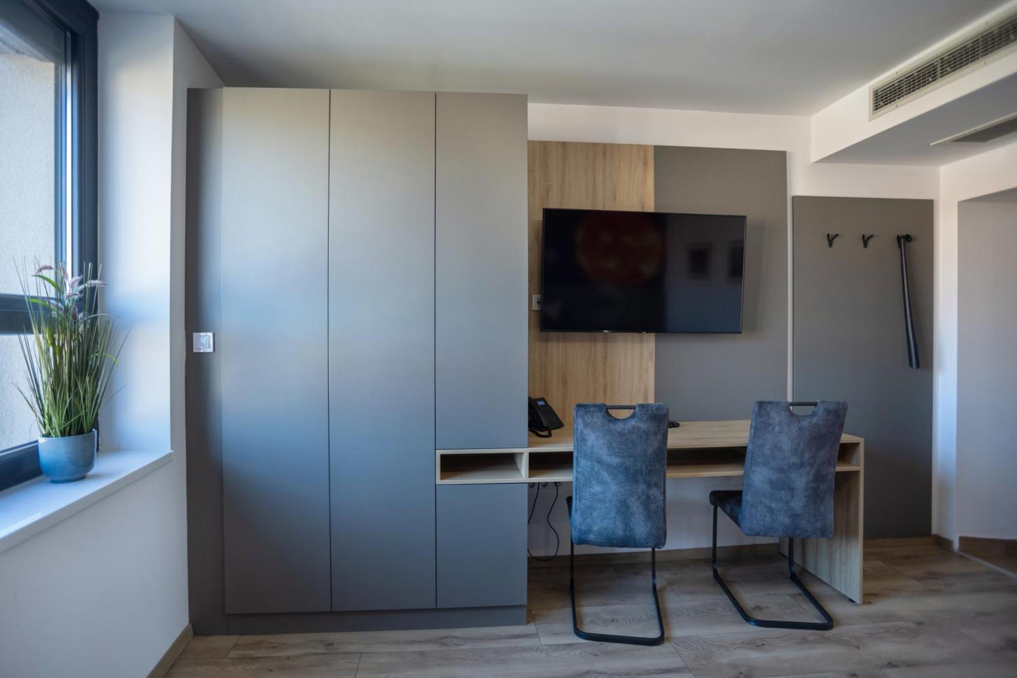 R73 Residences ペーチ エクステリア 写真